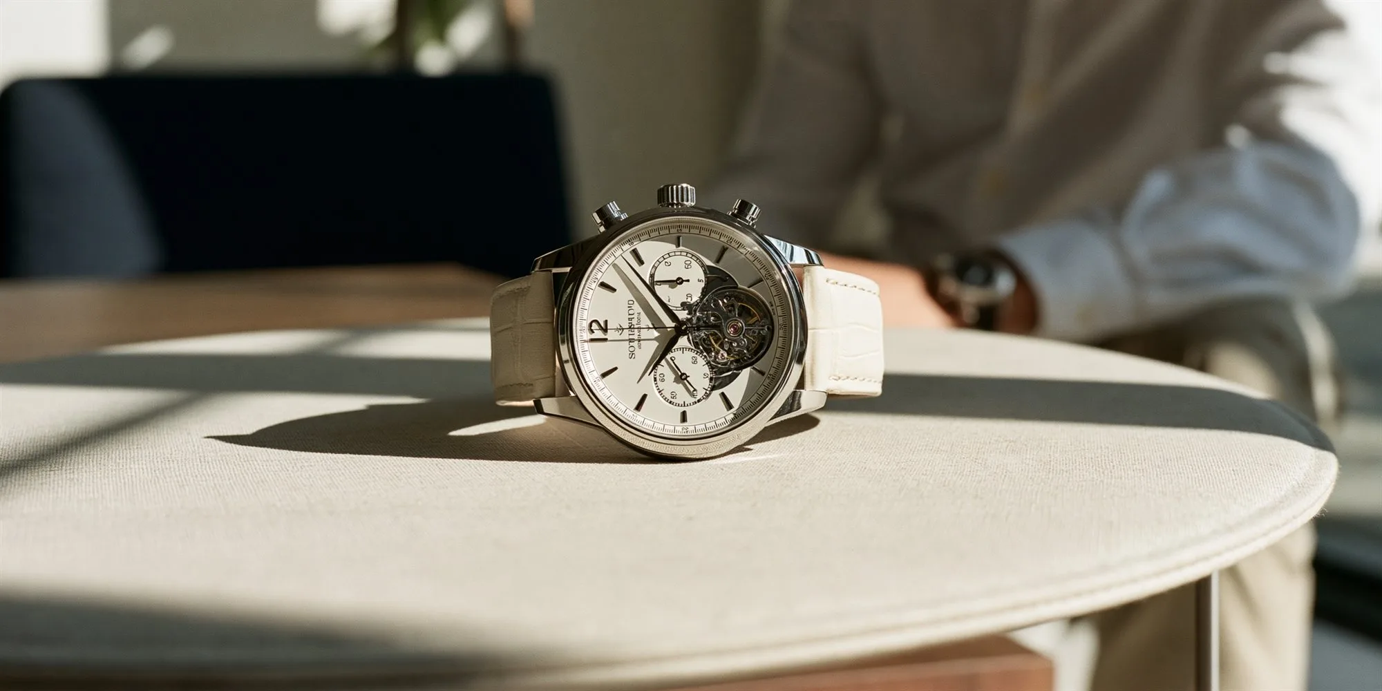 A fine mechanical wristwatch